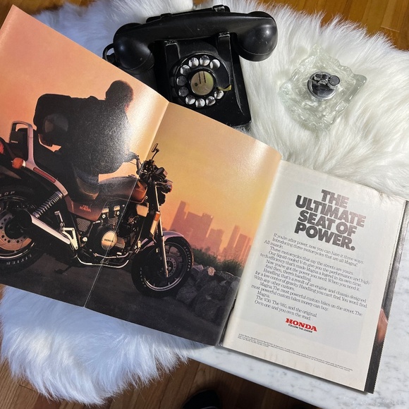 Vintage 80s Playboy Magazine May 1984 - Picture 3 of 6